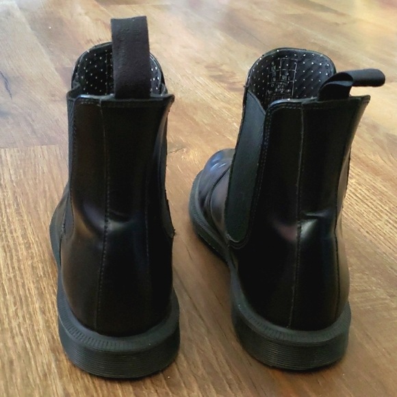 DOC DR.MARTENS "FLORA" BLACK LEATHER CHELSEA WOMENS BOOTS - Picture 3 of 9